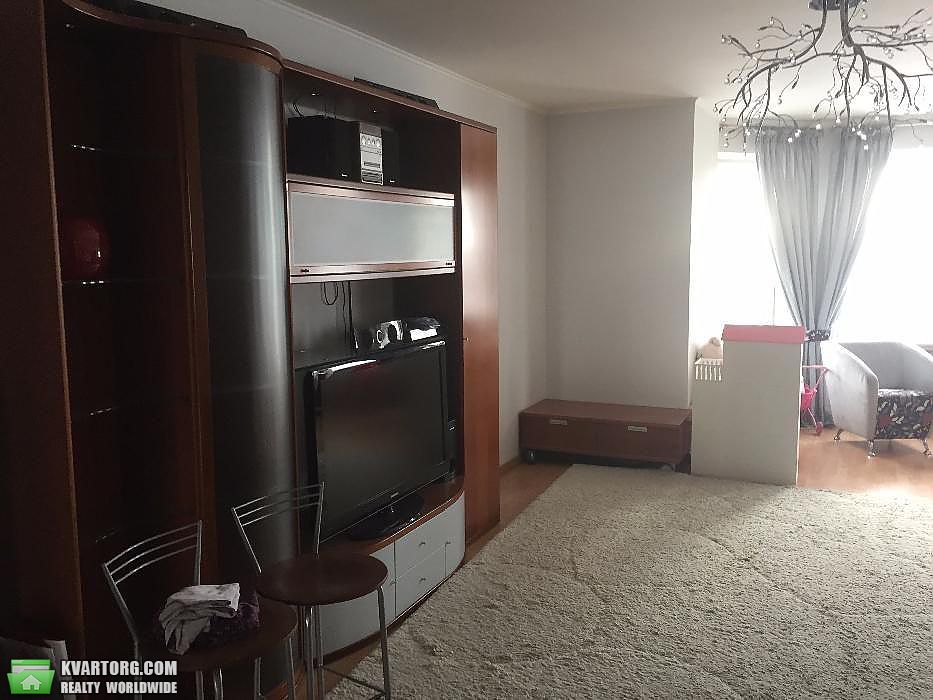 Rent out 3-room apartment. Киев,  Мельникова — photo 3