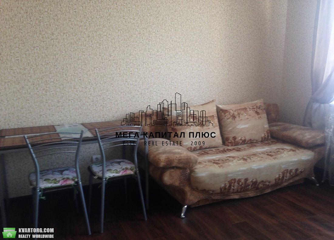 Rent out 1-room apartment. Киев, Пчилки — photo 2