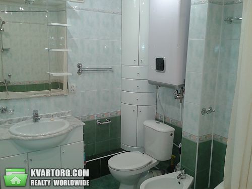 Rent out 3-room apartment. Киев, Декабристов — photo 8