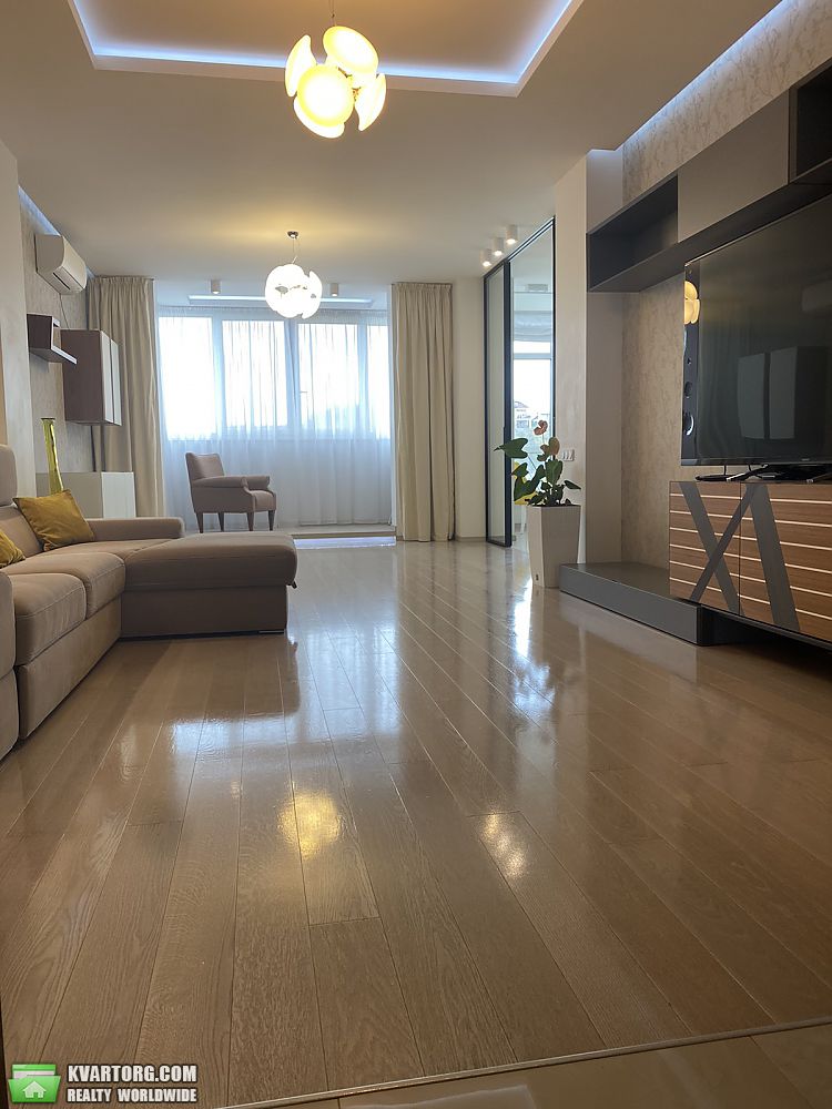 Rent out 3-room apartment. Киев, Драгомирова — photo 2