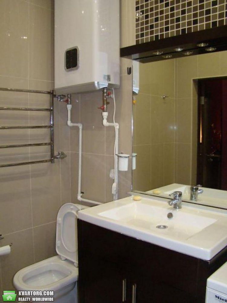 Rent out 2-room apartment. Киев,  Щорса — photo 8