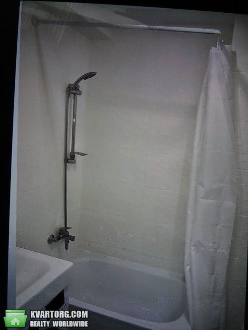 Rent out 2-room apartment. Киев,  Русановская наб — photo 7