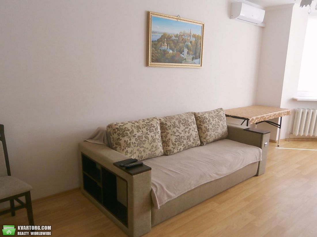 Rent out 2-room apartment. Киев,  Срибнокильская — photo 10