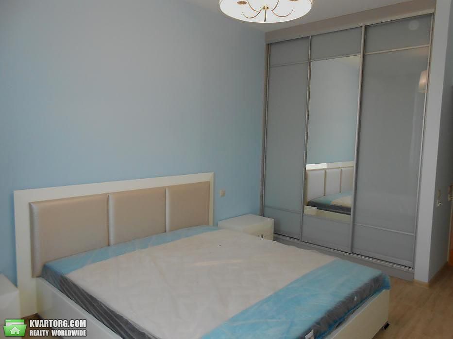 Rent out 3-room apartment. Киев,  Лабораторный пер — photo 2