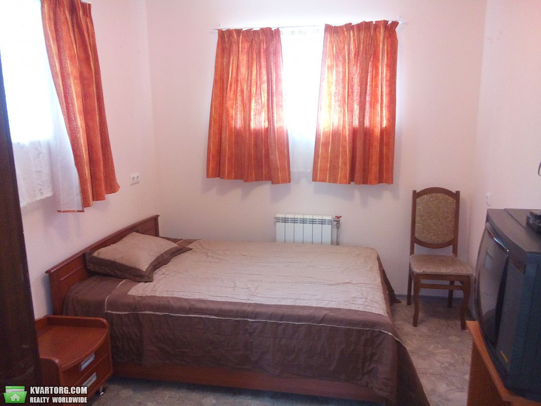 Rent out house. Киев,  Демиевская — photo 1