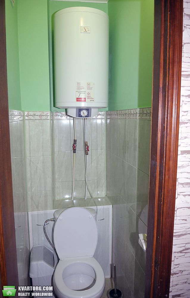 Rent out 2-room apartment. Киев,  Мартиросяна — photo 6