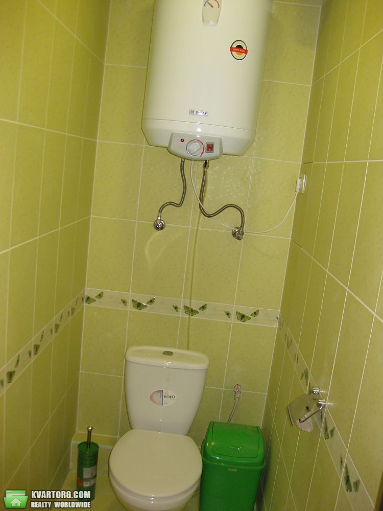 Rent out 2-room apartment. Киев,  Ямская — photo 8
