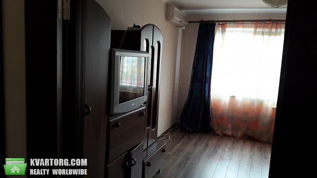 Rent out 3-room apartment. Киев,  Героев Днепра — photo 3