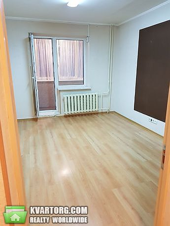 Sell 5-room apartment. Киев,  Автозаводская — photo 1