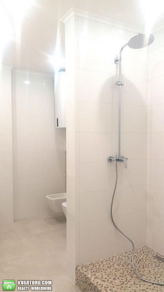 Rent out 3-room apartment. Киев,  Почайнинская — photo 6
