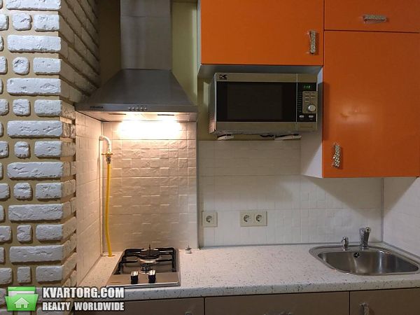 Rent out 1-room apartment. Киев,  Московский пр — photo 1