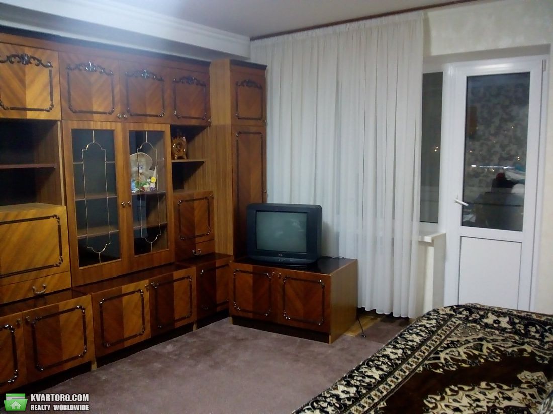 Rent out 1-room apartment. Киев, Ентузиастов — photo 5