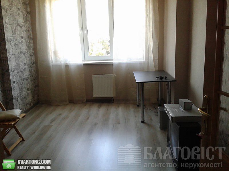 Sell 2-room apartment. Киев,  Моторный пер — photo 2