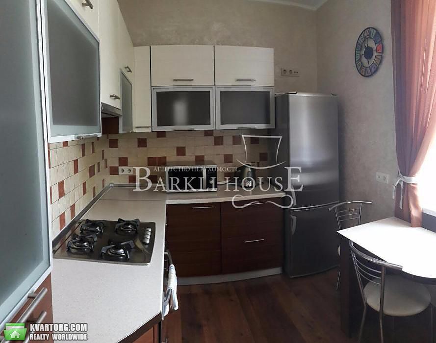 Rent out 3-room apartment. Киев,  Лютеранская — photo 4