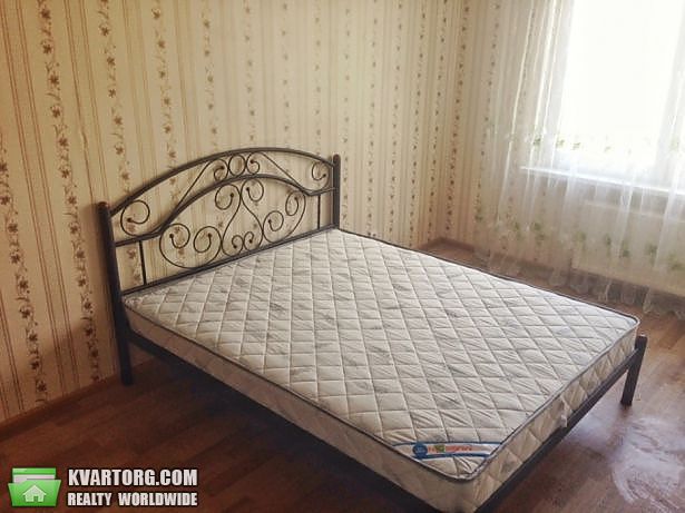 Rent out 1-room apartment. Киев,  Трутенко — photo 3