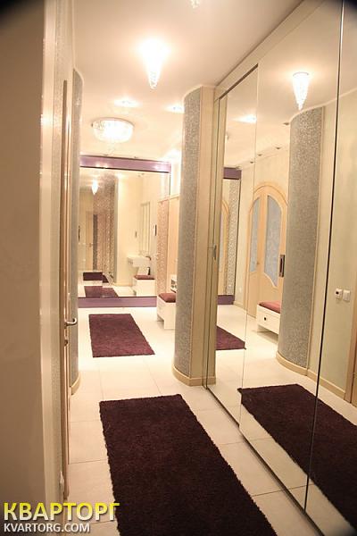 Rent out 2-room apartment. Киев,  Оболонская наб — photo 8