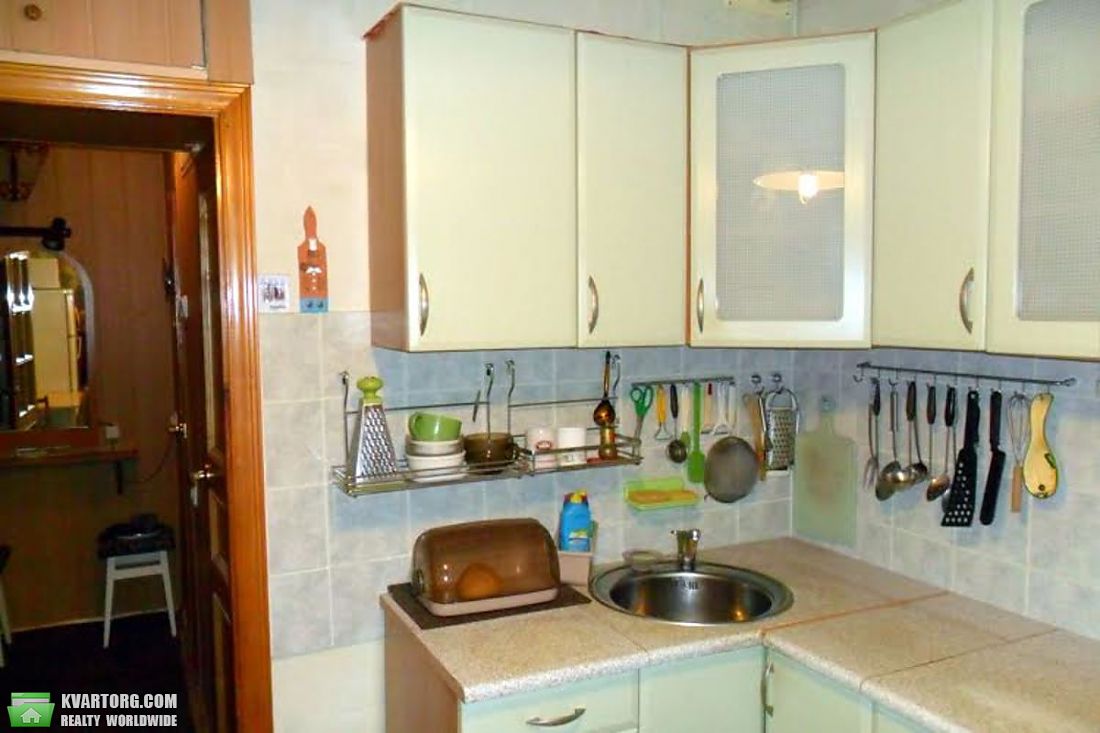 Sell 2-room apartment. Киев,  Панча — photo 1