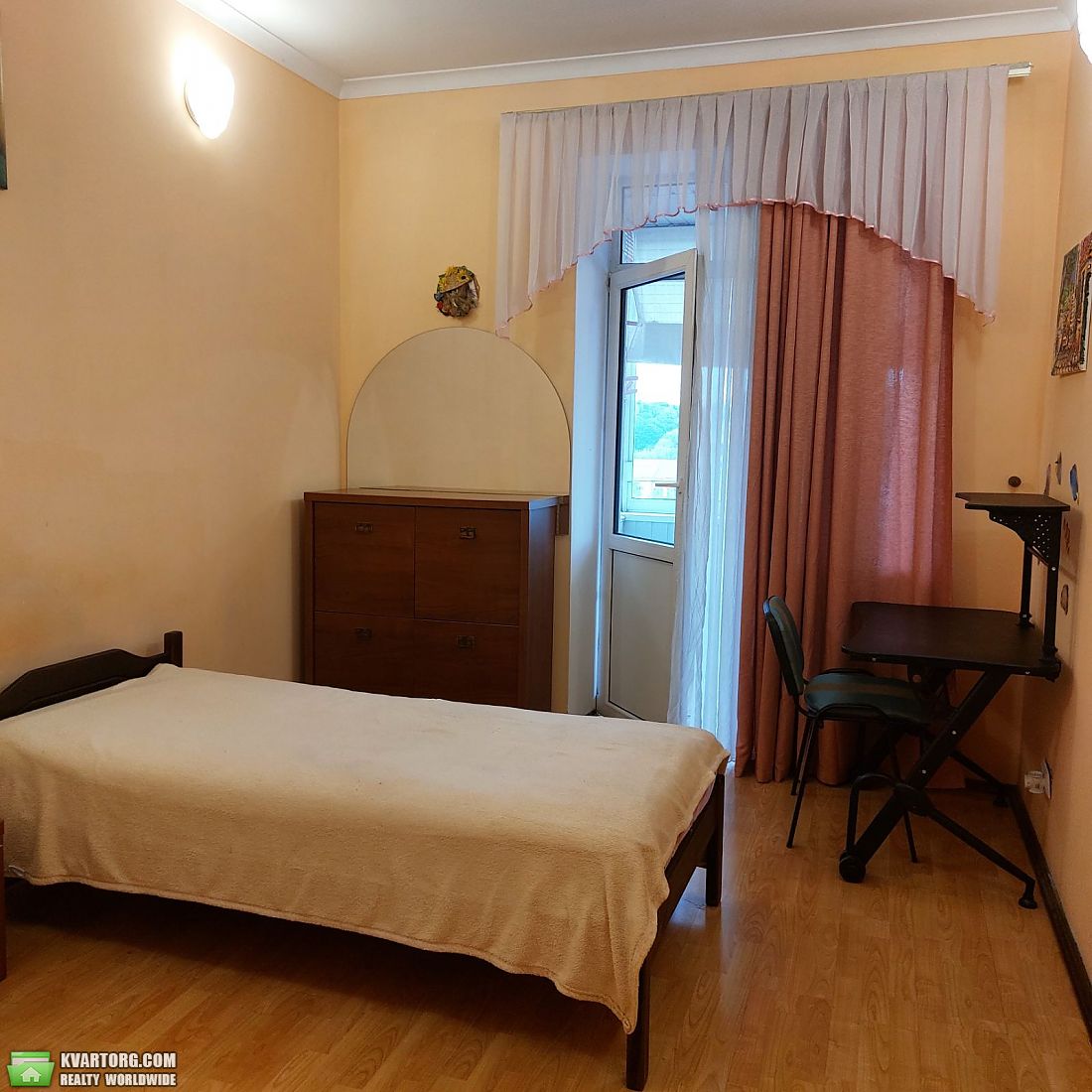 Rent out 2-room apartment. Киев,  Антоновича — photo 3