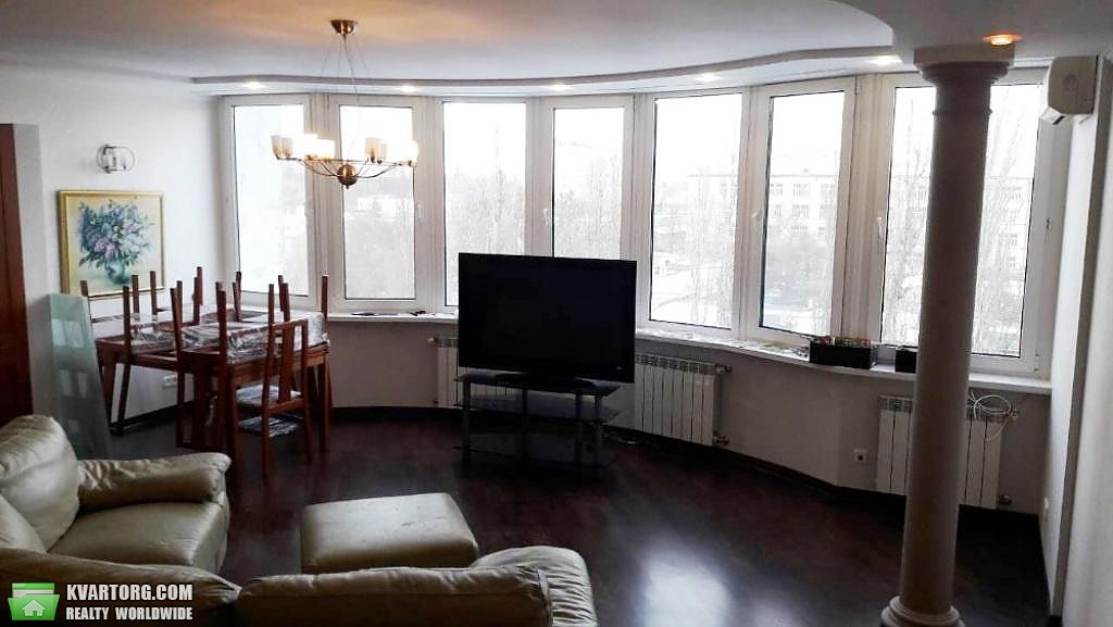 Rent out 4-room apartment. Киев,  Вернадского бул — photo 5