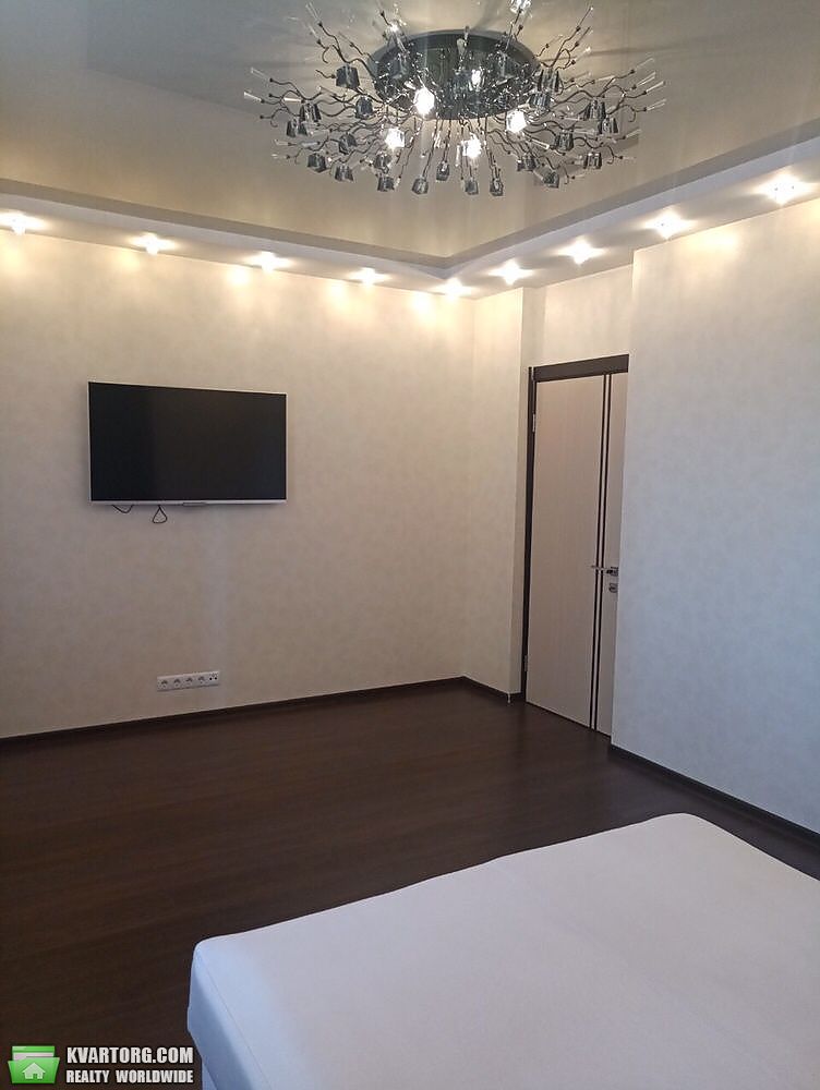 Rent out 2-room apartment. Киев,  Кольцова бул — photo 6
