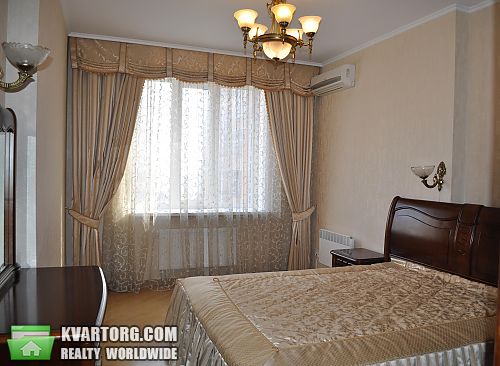 Rent out 3-room apartment. Киев, ул. Щорса — photo 1