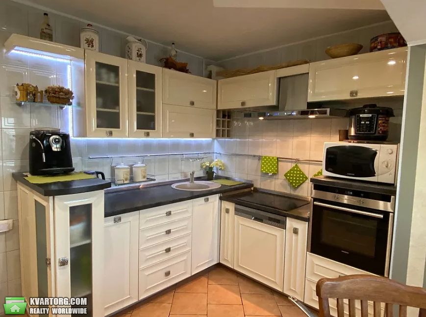 Sell 4-room apartment. Киев,  Приречная — photo 2