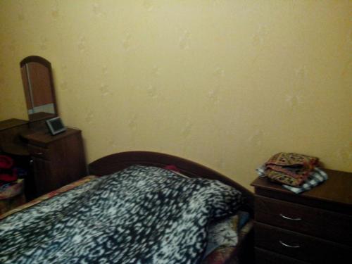 Rent out 2-room apartment. Днепропетровск, Набережная Победы — photo 1
