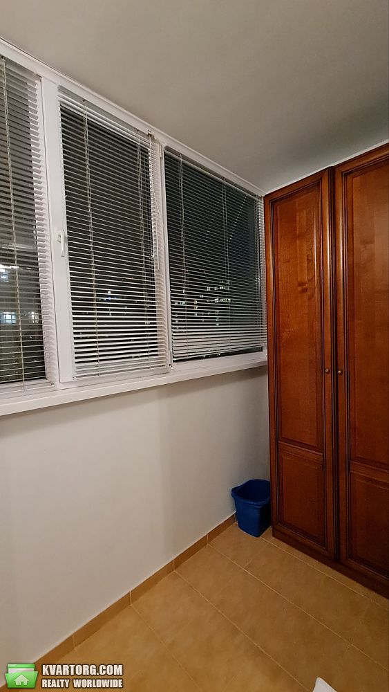 Rent out 1-room apartment. Киев, Воскресенская ул. — photo 4