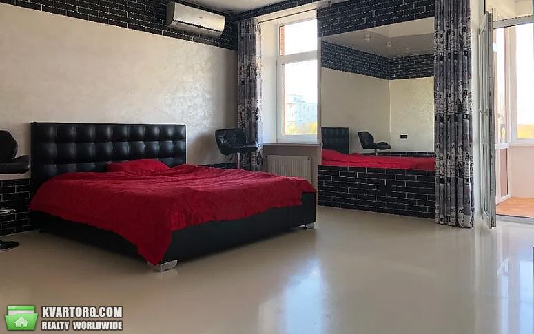Rent out 1-room apartment. Киев,  Леси Украинки бул — photo 2