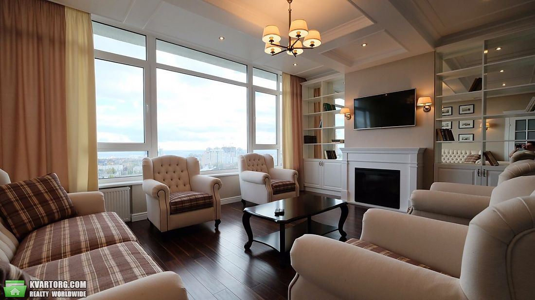 Rent out 2-room apartment. Киев,  Щорса — photo 2