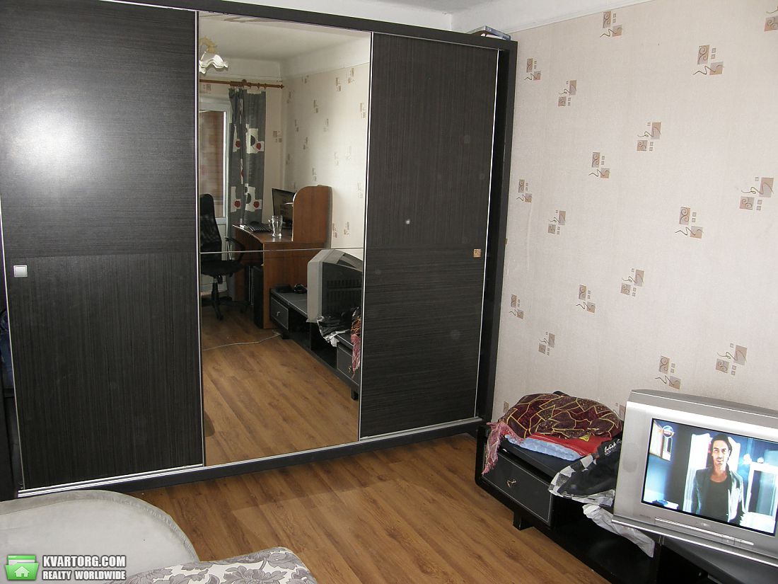 Rent out 1-room apartment. Киев, Жукова — photo 7