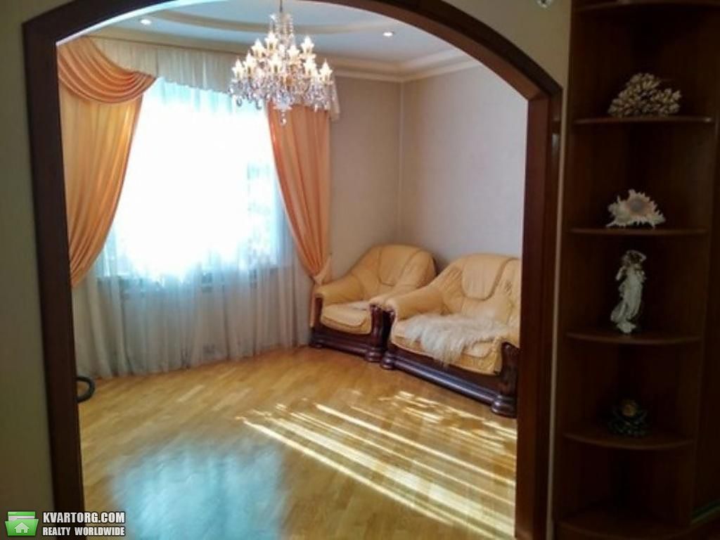 Rent out 3-room apartment. Киев,  Мельникова — photo 1