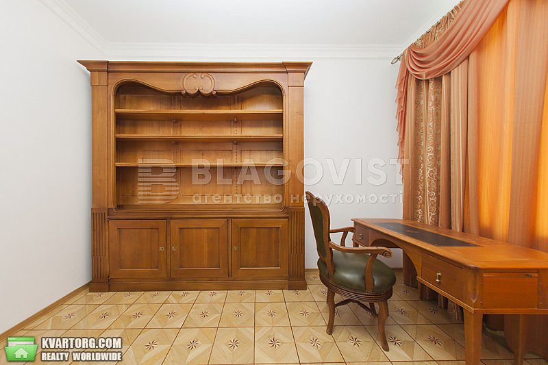 Rent out 2-room apartment. Киев,  Героев Обороны — photo 2