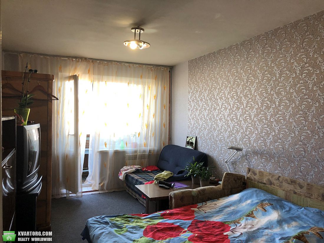 Sell 3-room apartment. Киев,  Малиновского — photo 1