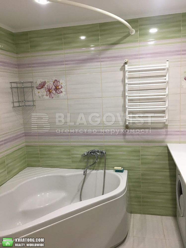 Rent out 2-room apartment. Киев, генерала Алмазова — photo 4