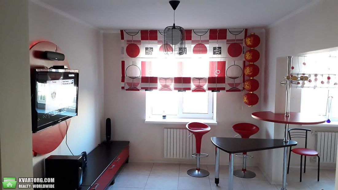 Rent out 3-room apartment. Днепропетровск, Паторжинского — photo 1