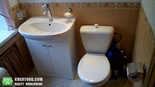 Rent out 2-room apartment. Киев,  Кустанайская — photo 7