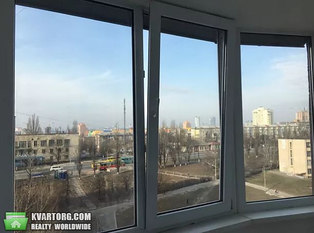 Rent out 2-room apartment. Киев,  Братская — photo 2