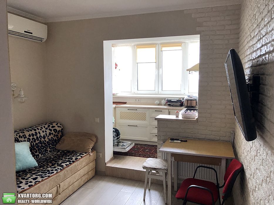 Rent out 1-room apartment. Киев,  Милославская — photo 5