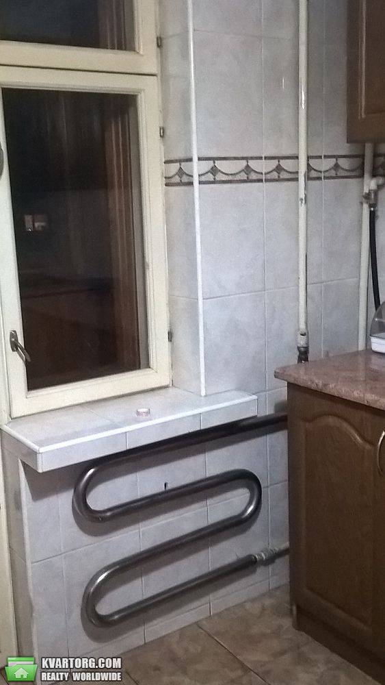 Rent out 3-room apartment. Киев,  Автозаводская — photo 9