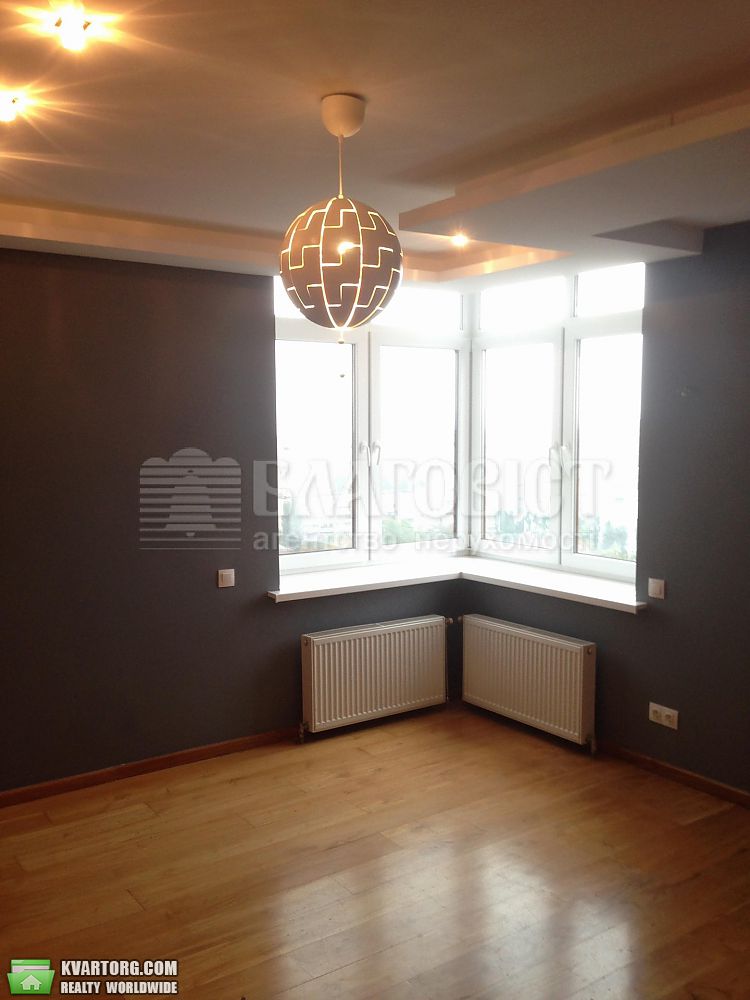 Rent out 4-room apartment. Киев,  Мирного Панаса — photo 4