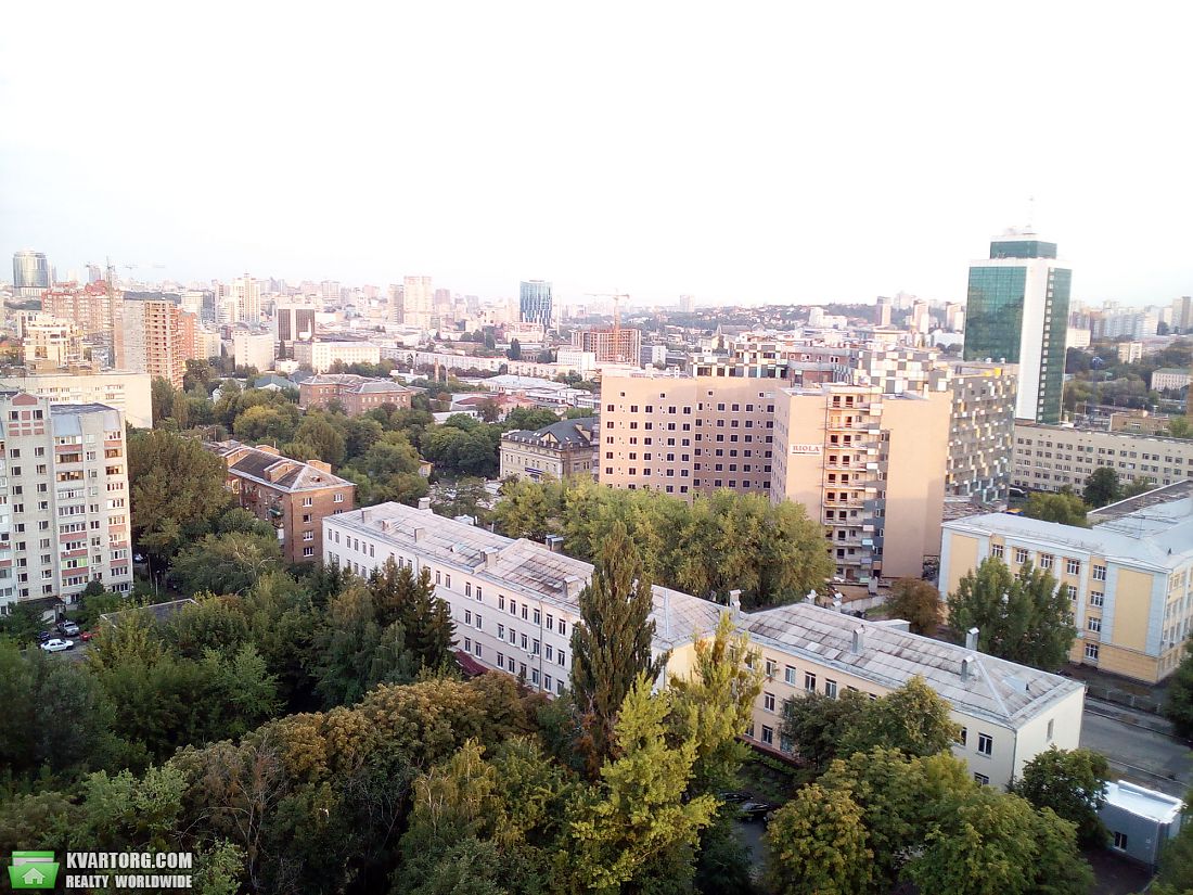 Rent out 3-room apartment. Киев,  Андрющенко — photo 3
