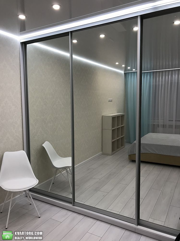 Rent out 1-room apartment. Киев,  Стеценко — photo 3