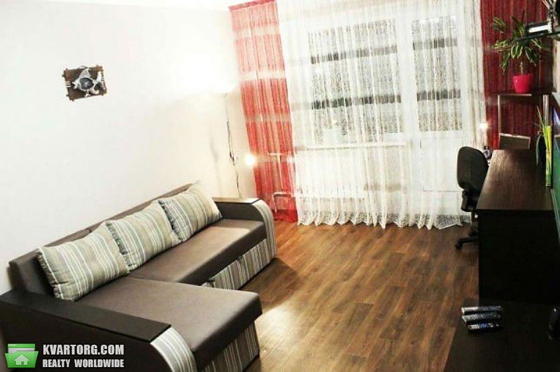Sell 1-room apartment. Киев,  Каштановая — photo 1