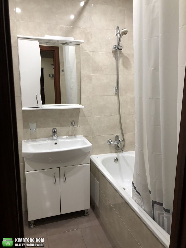 Rent out 1-room apartment. Киев, Русовой — photo 6