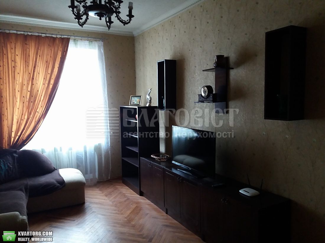 Rent out 2-room apartment. Киев,  Немировича-Данченко — photo 2