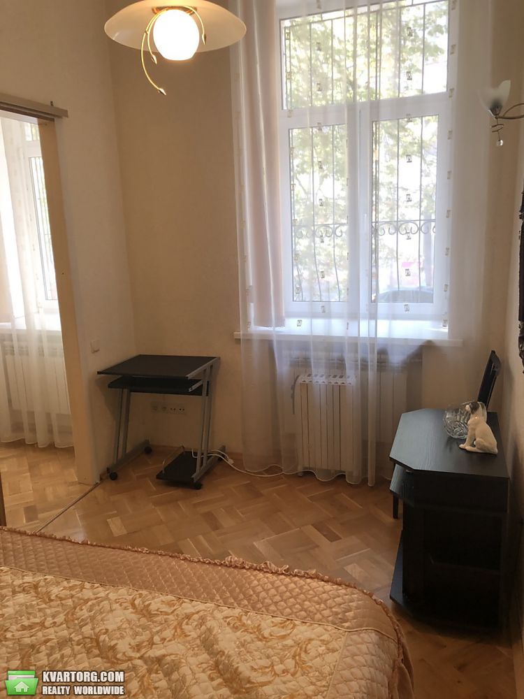 Rent out 1-room apartment. Киев,  Франко — photo 5