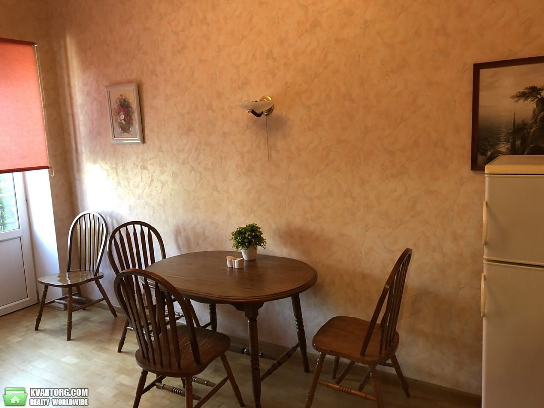 Rent out 2-room apartment. Киев,  Шелковичная — photo 2
