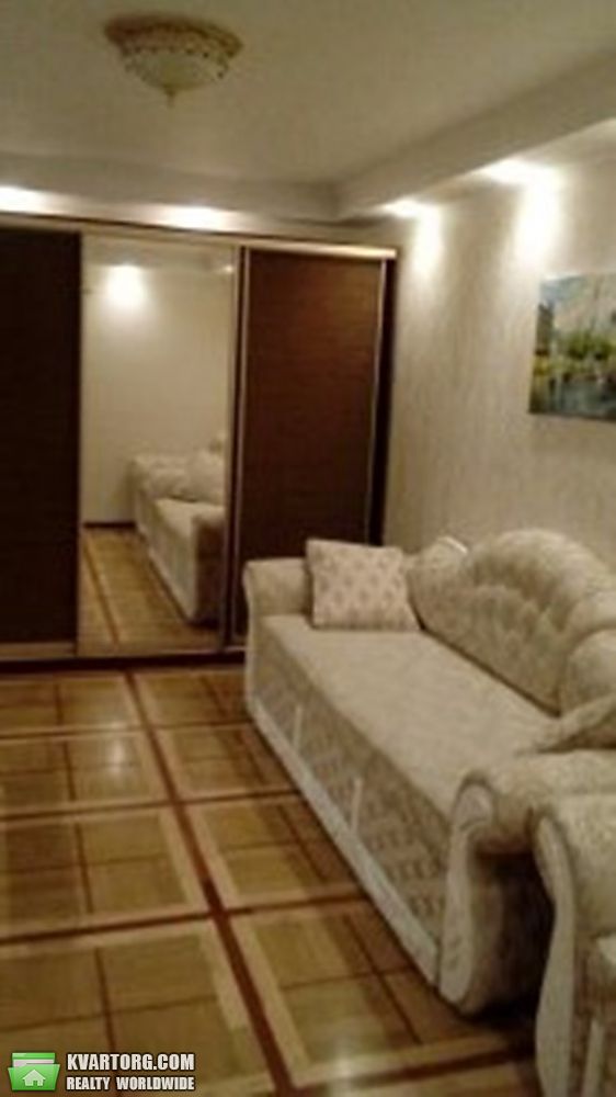 Rent out 2-room apartment. Киев, Краснопольская — photo 2