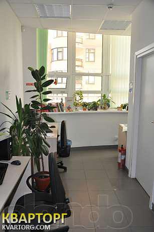 Rent out office. Киев,  Старонаводницкая — photo 1